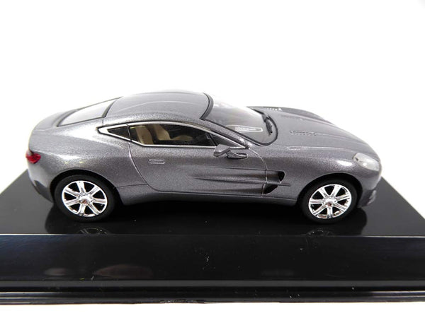 - Voiture 1/43 Collection Supercars Compatible avec Aston Martin One-77 2009 (S11)