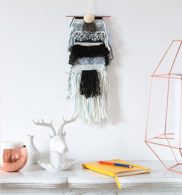 Mes créations en laine: Tricot - Tissage - Pompons - 15 accessoires de mode inédits, expliqués en pas à pas