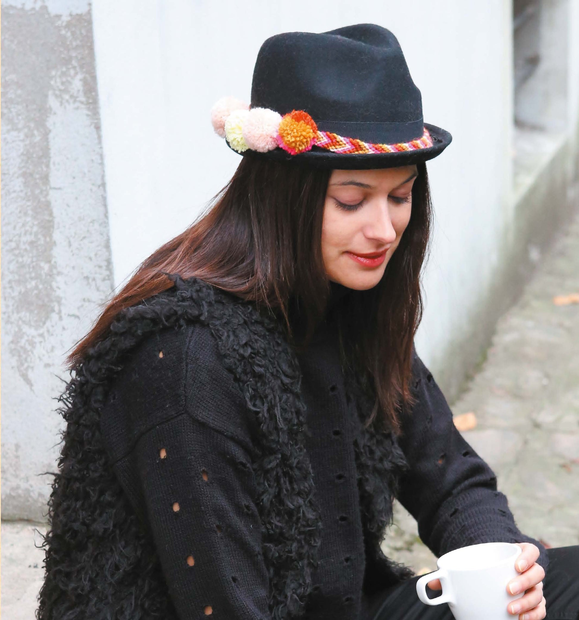 Mes créations en laine: Tricot - Tissage - Pompons - 15 accessoires de mode inédits, expliqués en pas à pas