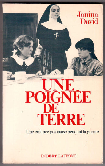 IAD - UNE POIGNEE DE TERRE