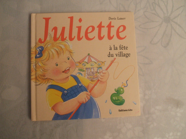 Juliette à la fête du village
